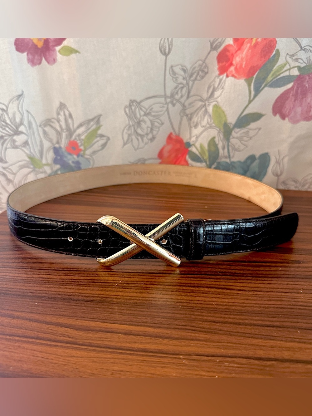Doncaster Genuine Leather Italy belt large crocodile alligator black gold buckle